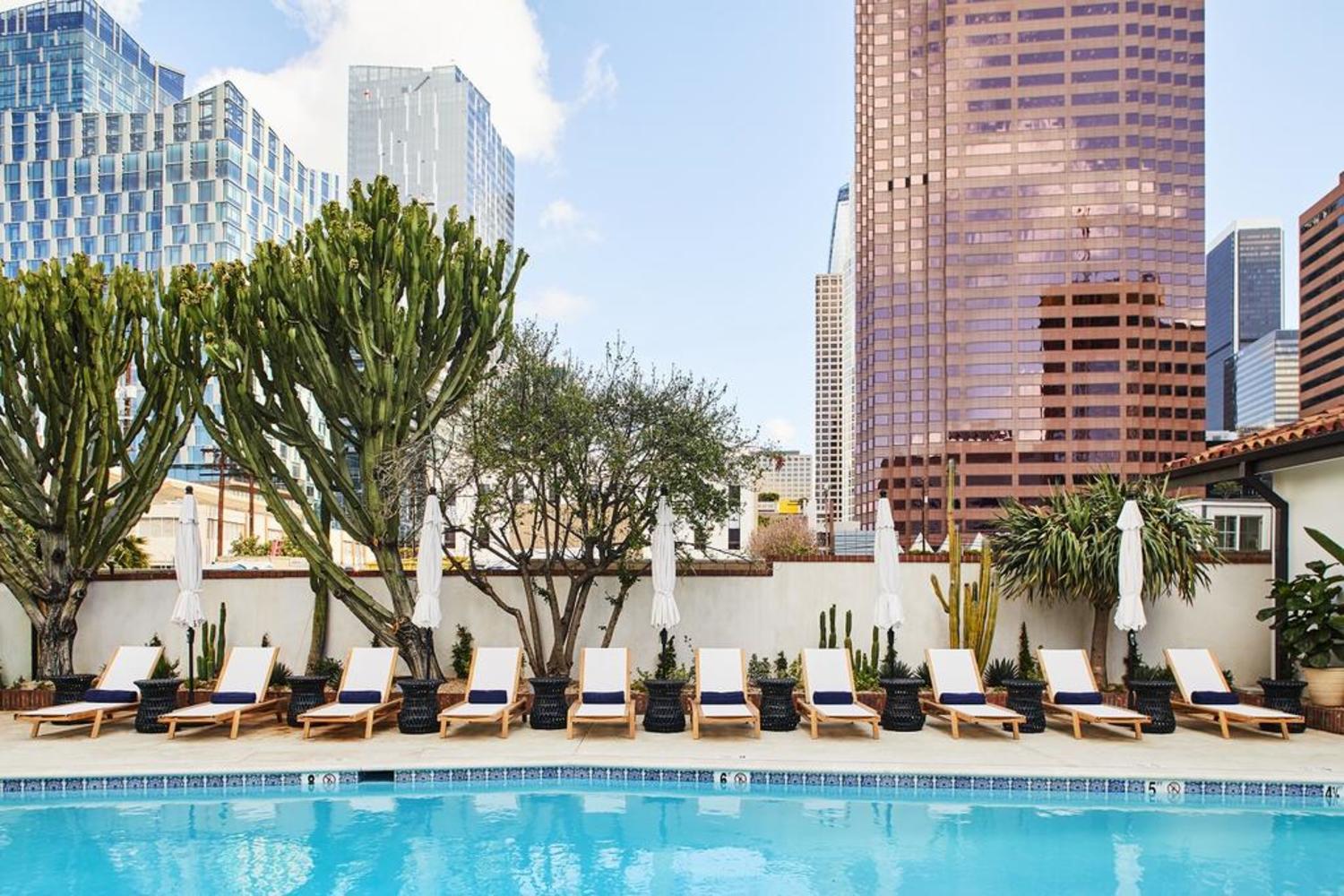 โรงแรมฟิเกรัว ลอสแอนเจลิส ภายนอก รูปภาพ The pool at the Standard, Downtown LA