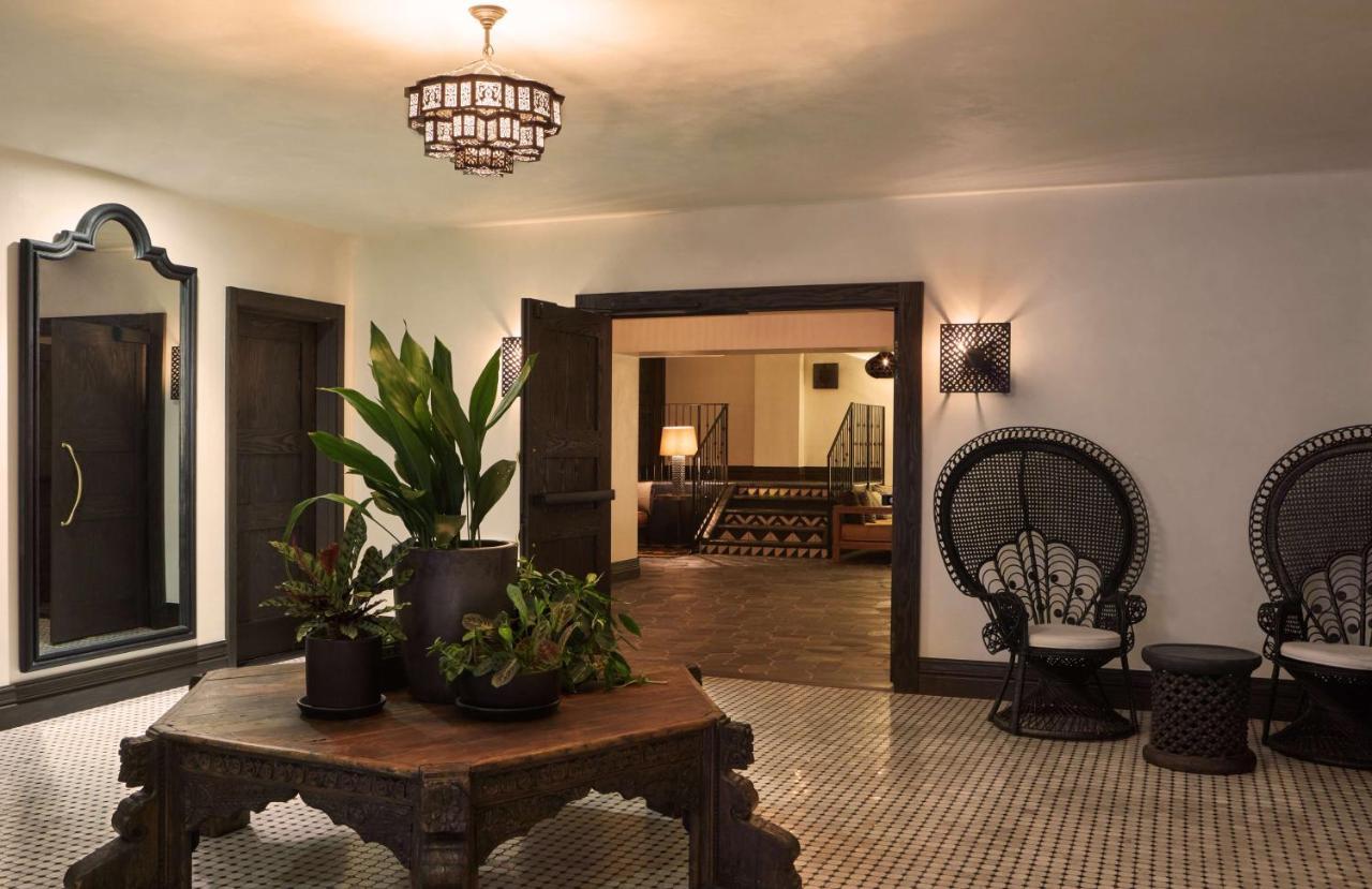 โรงแรมฟิเกรัว ลอสแอนเจลิส ภายนอก รูปภาพ The interior of the hotel