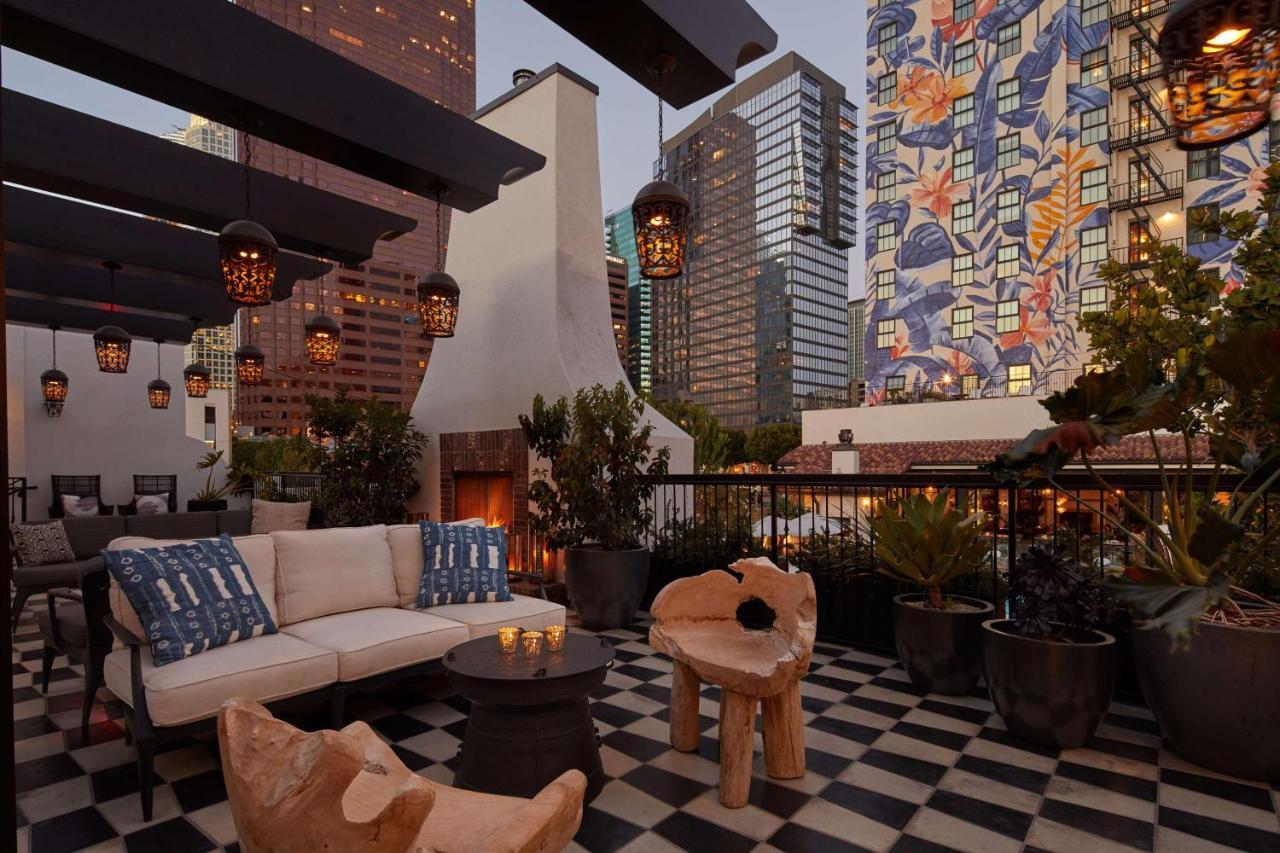 โรงแรมฟิเกรัว ลอสแอนเจลิส ภายนอก รูปภาพ The rooftop lounge at the Standard East Village