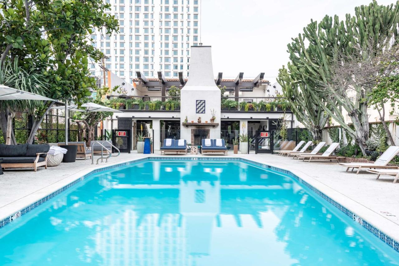 โรงแรมฟิเกรัว ลอสแอนเจลิส ภายนอก รูปภาพ The pool at the Standard Hollywood