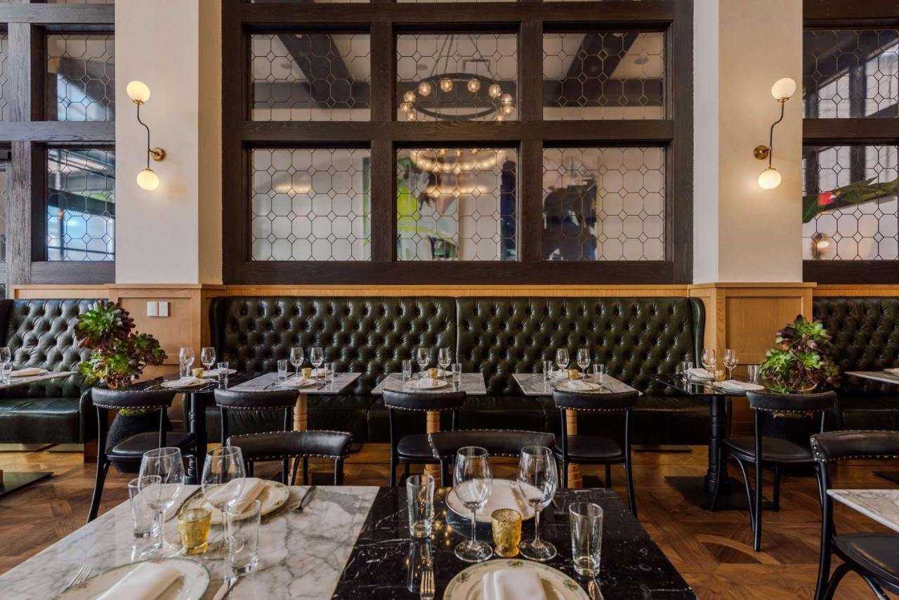 โรงแรมฟิเกรัว ลอสแอนเจลิส ภายนอก รูปภาพ Interior of the restaurant