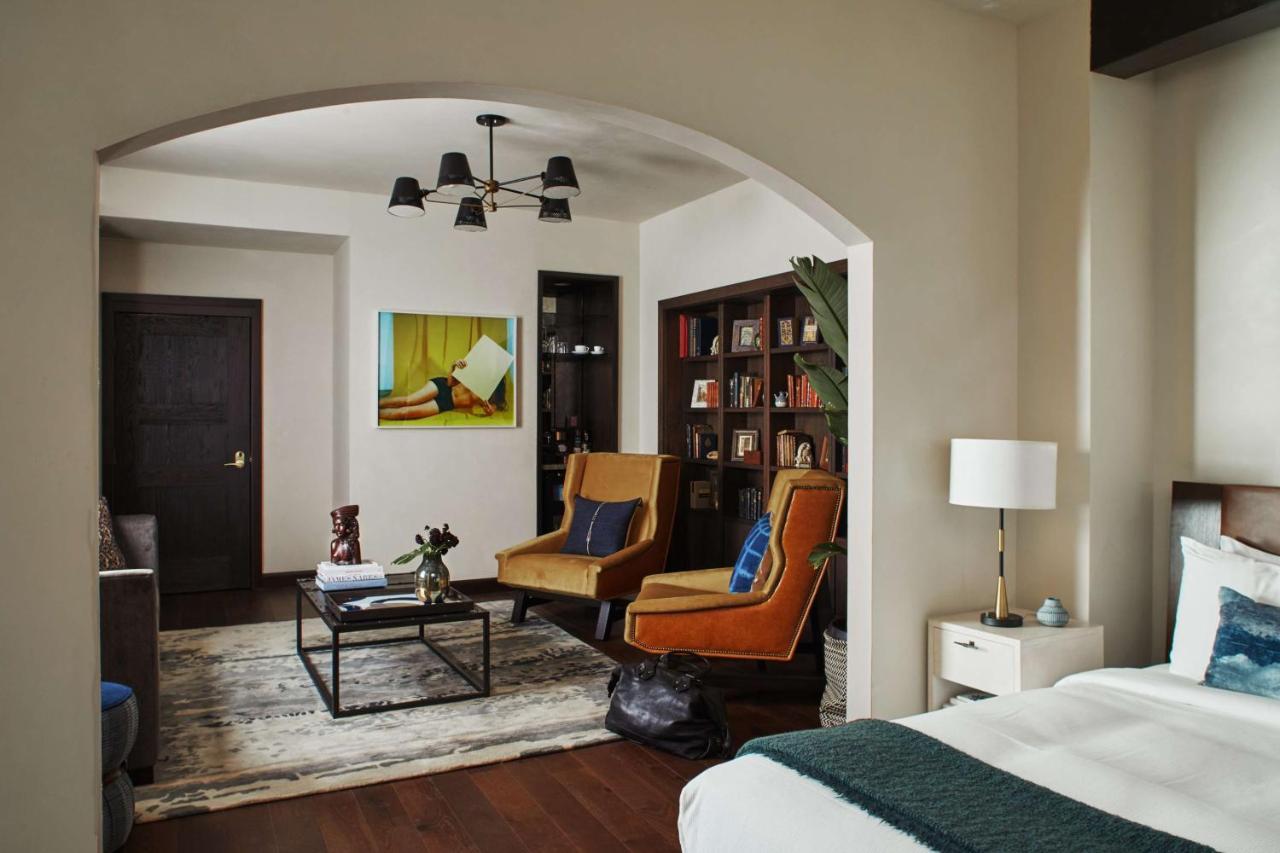 โรงแรมฟิเกรัว ลอสแอนเจลิส ภายนอก รูปภาพ A suite at the hotel