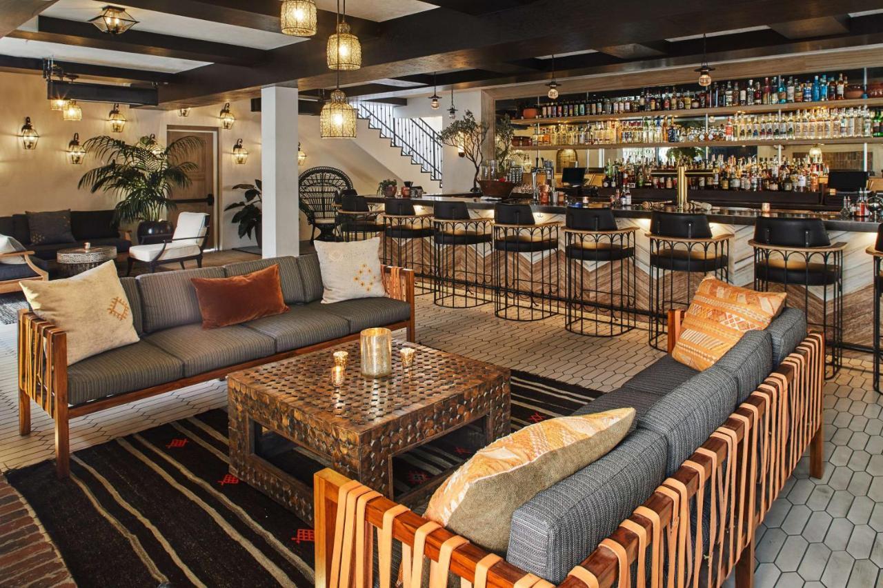 โรงแรมฟิเกรัว ลอสแอนเจลิส ภายนอก รูปภาพ The bar at the London Edition